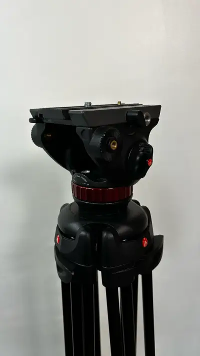 Trípode Manfrotto con funda - miniatura 4