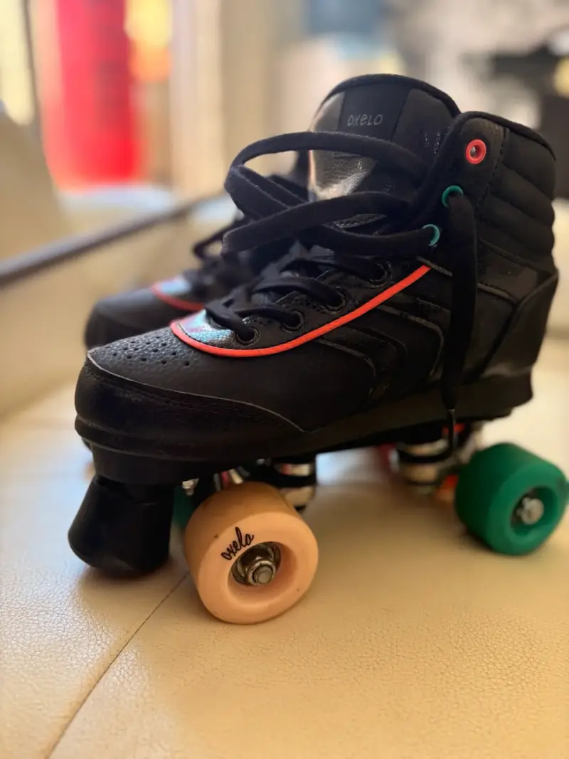 Patines de ruedas negros