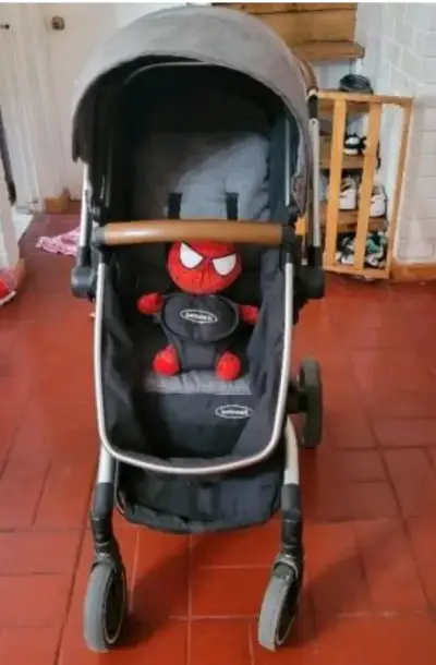 Coche para bebé gris y negro - miniatura 2