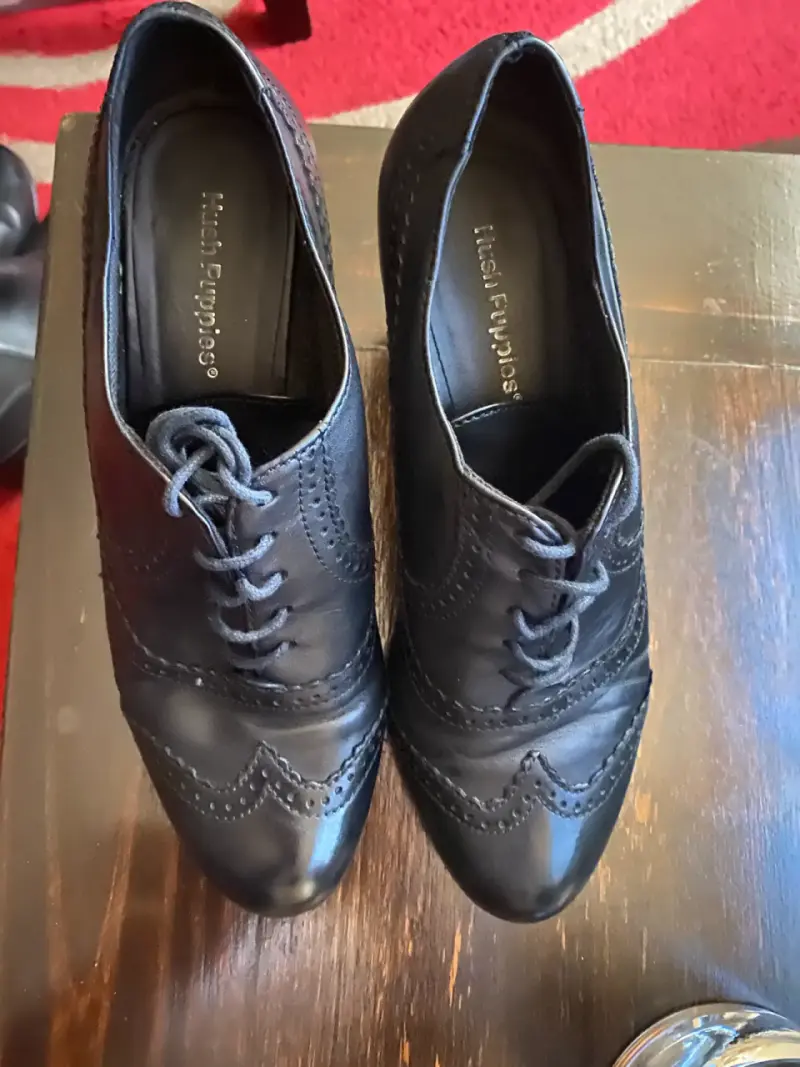 Zapatos negros Hush Puppies - 1