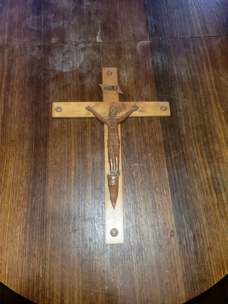 Cruz de madera para pared - 2