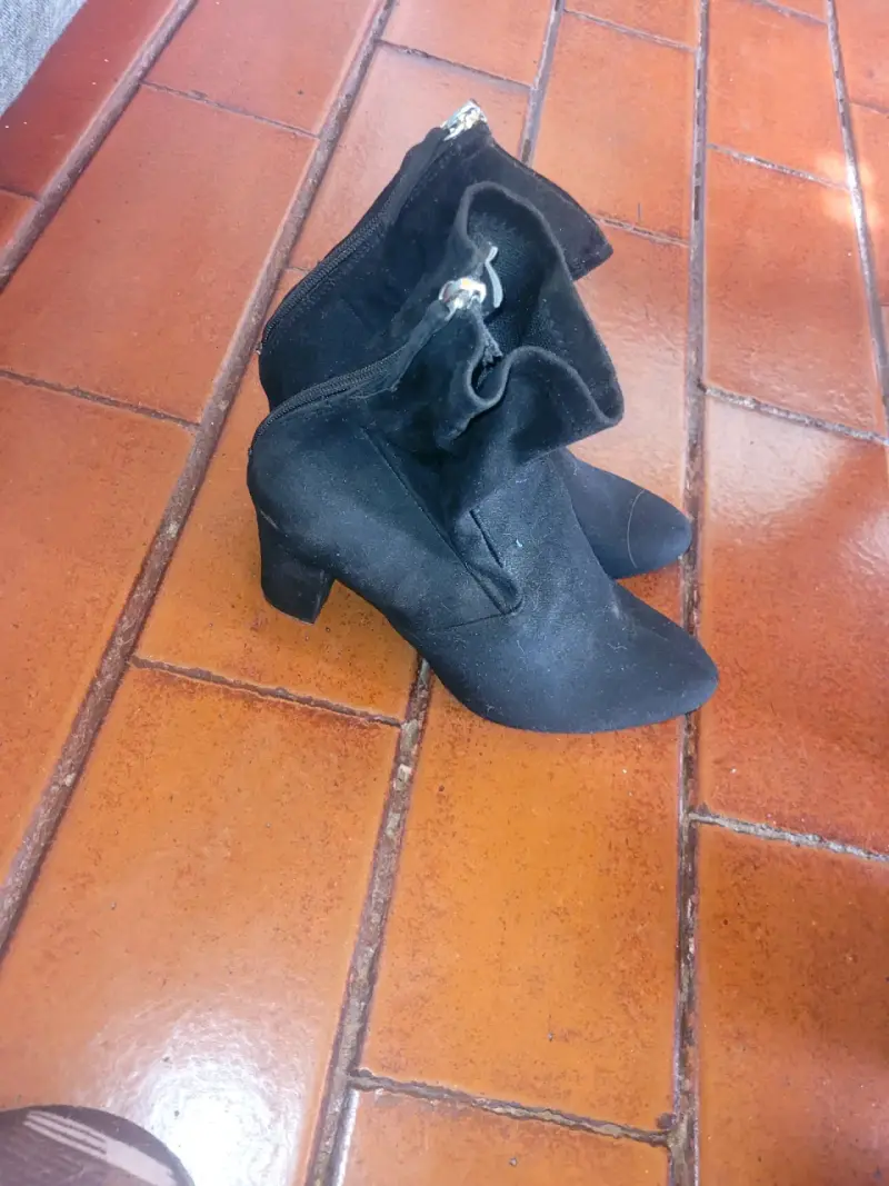 Botines negros con cierre - 3