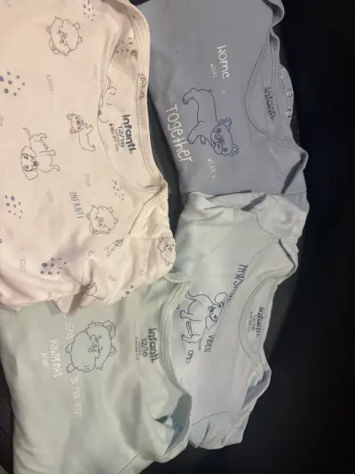 Conjunto de bodys para bebé - miniatura 1