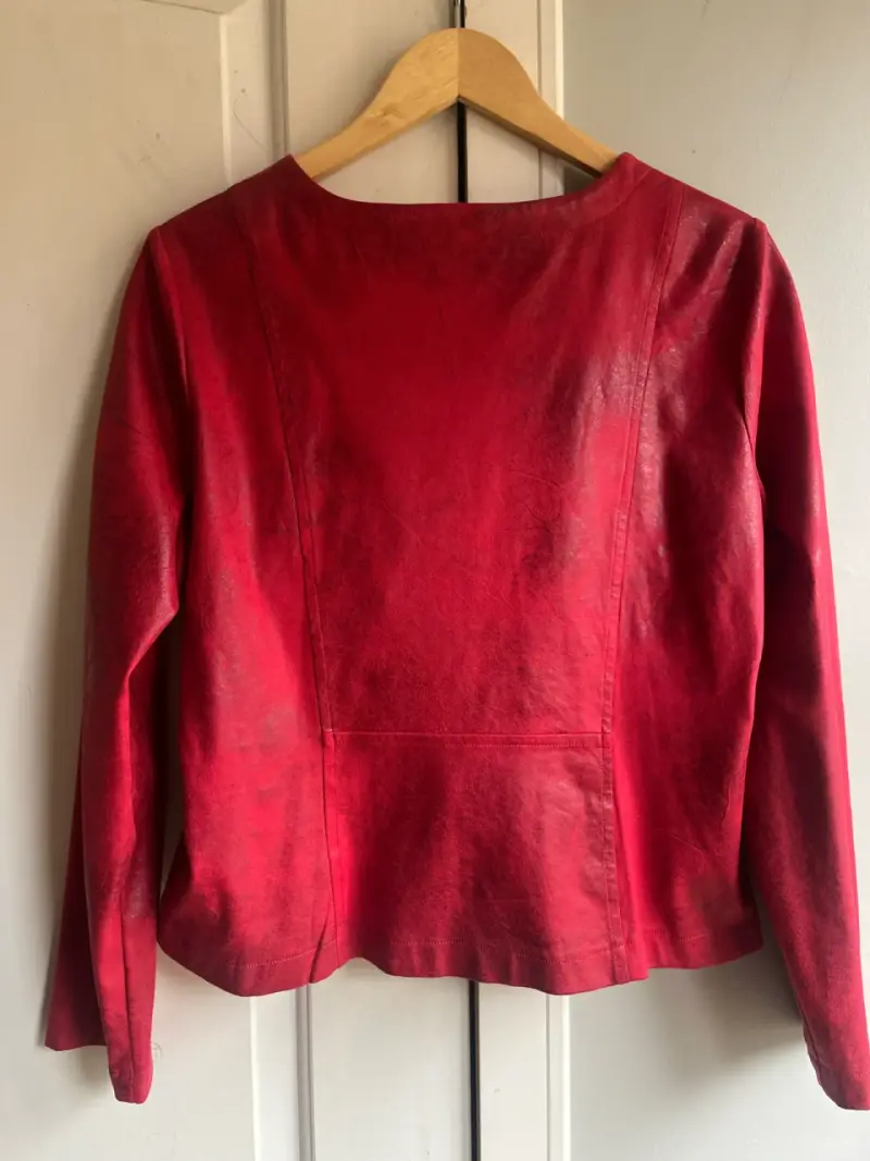 Chaqueta roja con cierre - 4