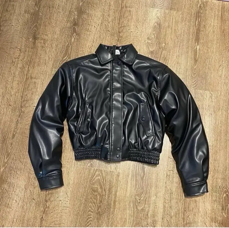 Chaqueta negra de cuero