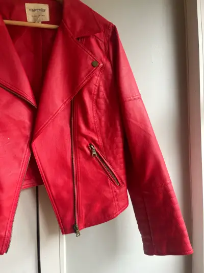 Chaqueta de cuero roja estilo biker - miniatura 5