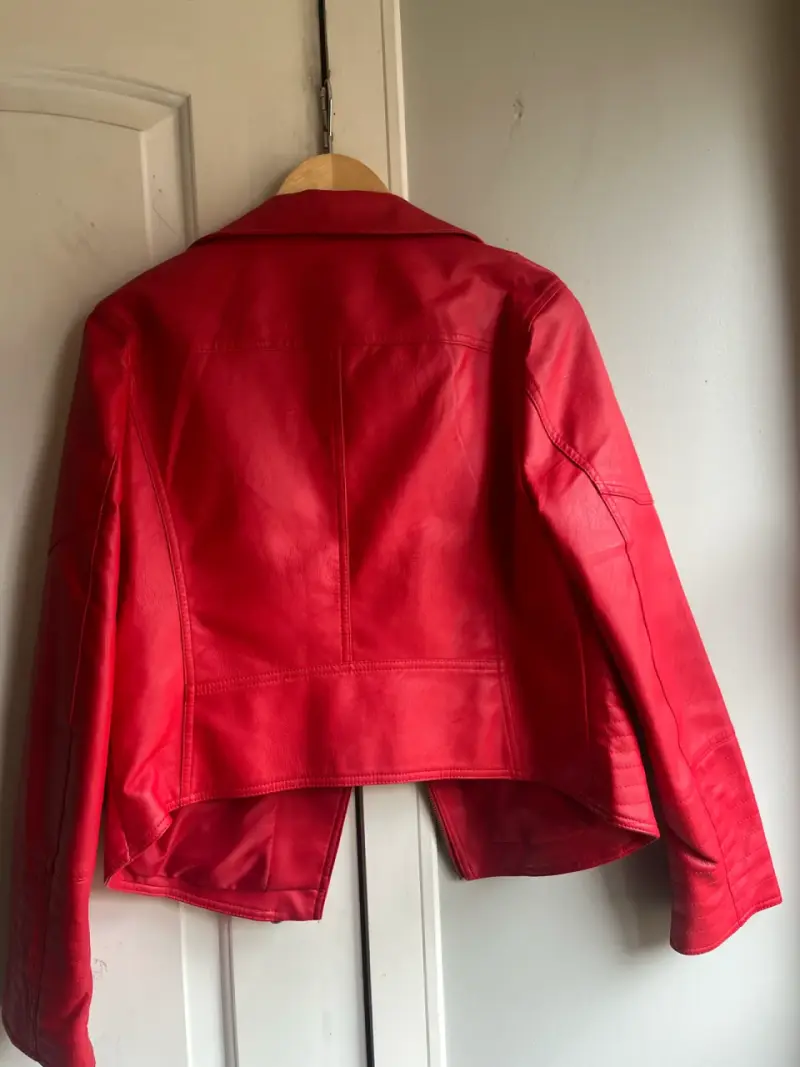 Chaqueta de cuero roja estilo biker - 6