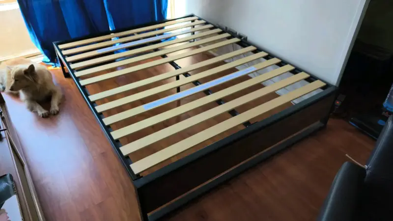 Cama de dos plazas con colchón - 2