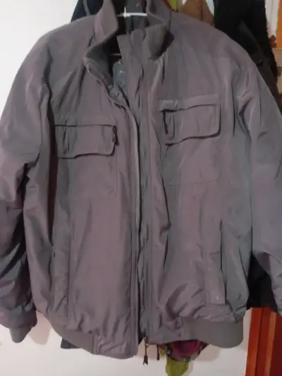 Chaqueta gris para hombre - miniatura 3