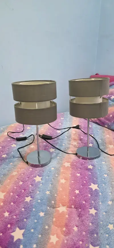 Lámparas de mesa modernas gris - miniatura 1