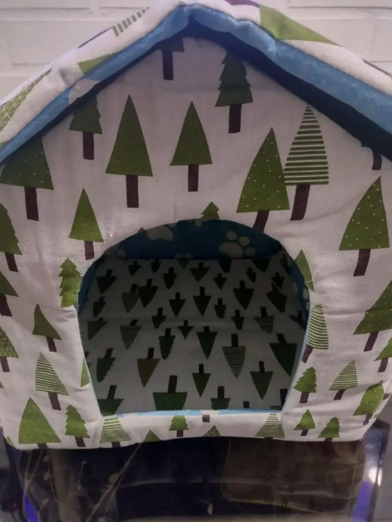Cama tipo casita para mascotas - 1