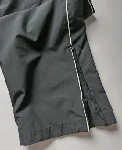 Pantalones deportivos negros Nike - miniatura 3