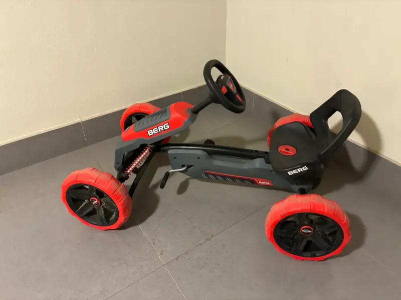 Kart a pedales rojo y negro - Berg Reppy Rebel - 2