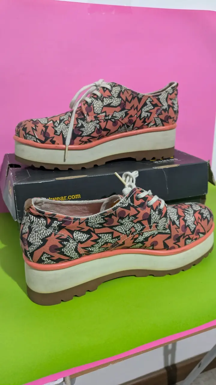 Zapatos plataforma estampados CAT - 2