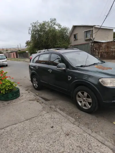 SUV Chevrolet Captiva color verde - miniatura 2