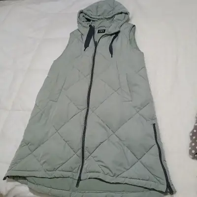 Chaqueta verde Zara con capucha, oversize - miniatura 3