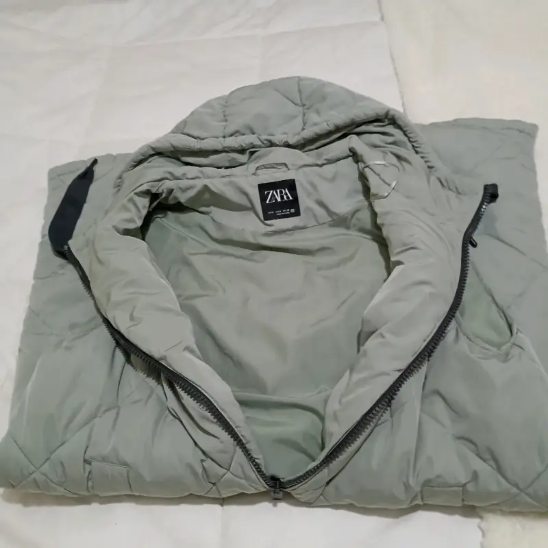 Chaqueta verde Zara con capucha, oversize - 5