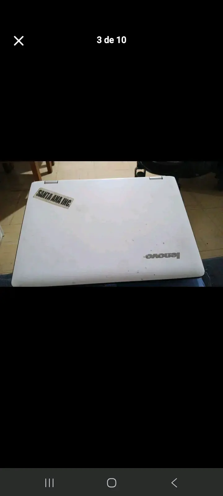Laptop Lenovo blanca usada - 1
