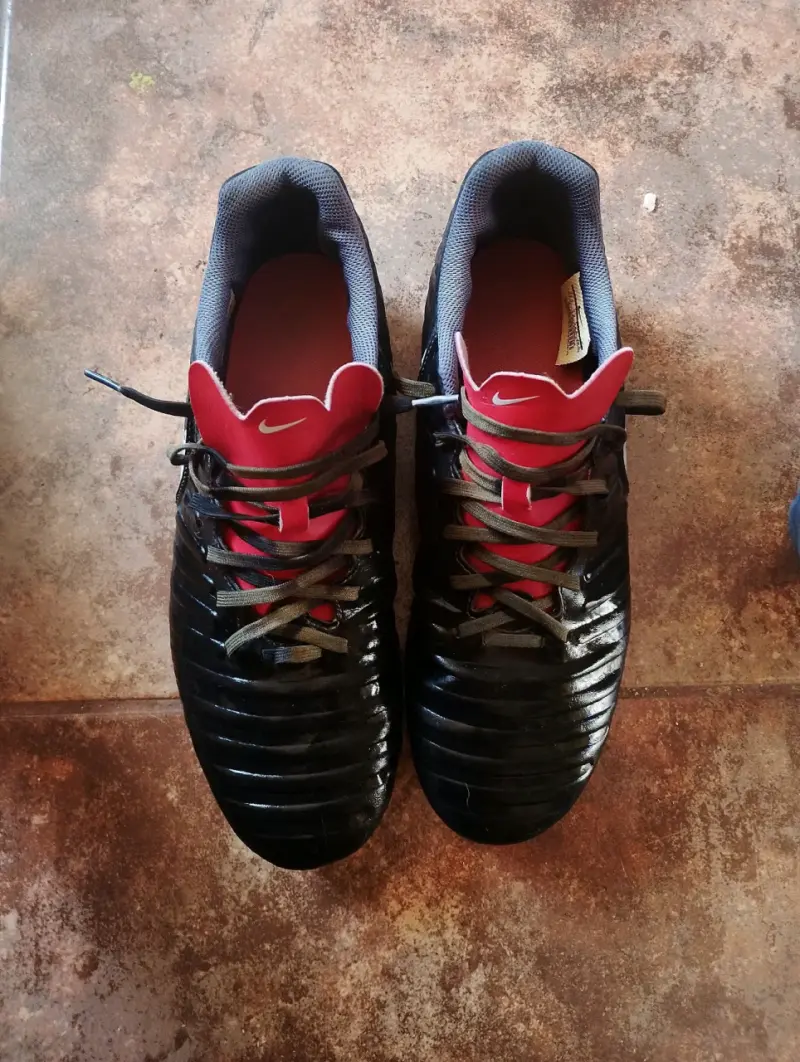 Zapatos de fútbol Nike negros - 2
