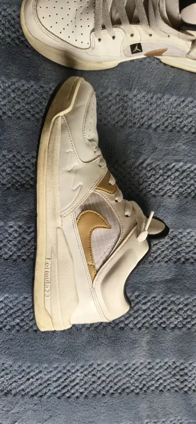 Zapatillas Air Jordan blancas - miniatura 2