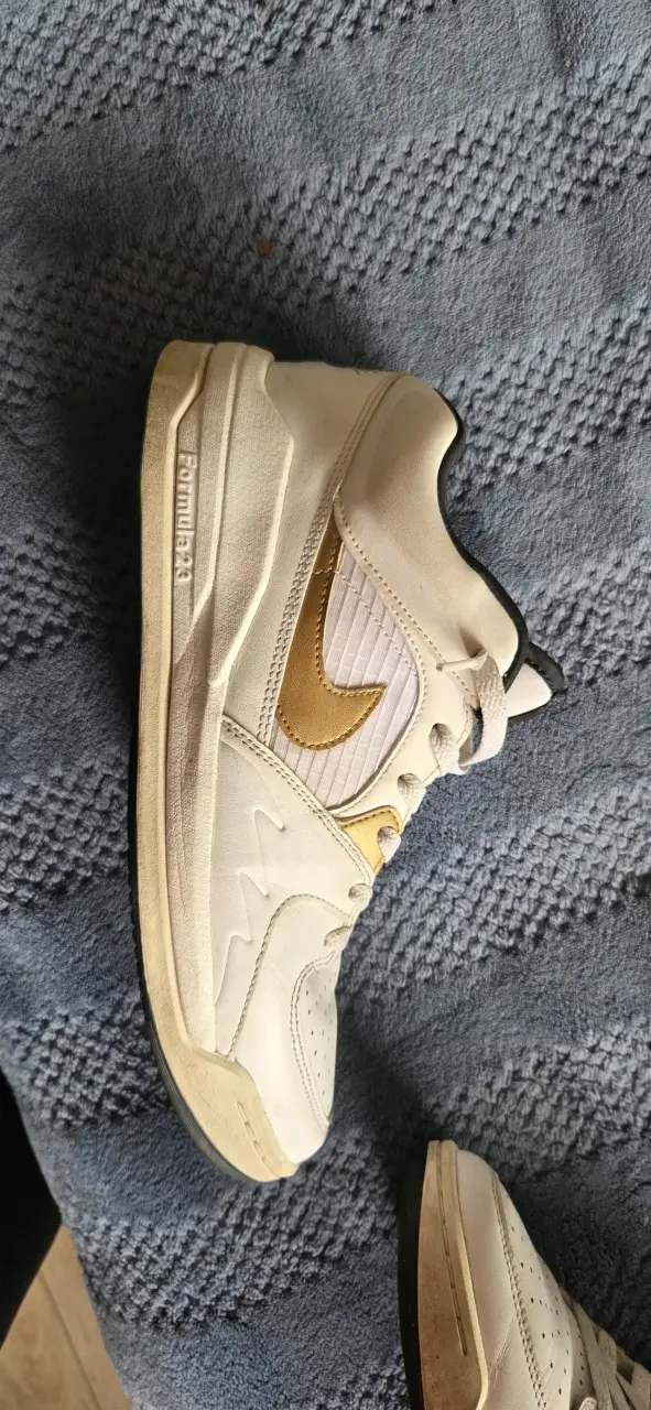 Zapatillas Air Jordan blancas - 3