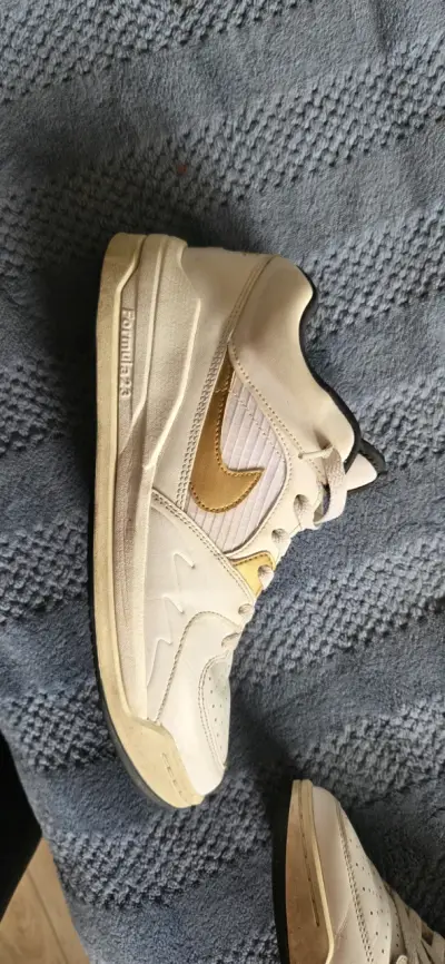 Zapatillas Air Jordan blancas - miniatura 3