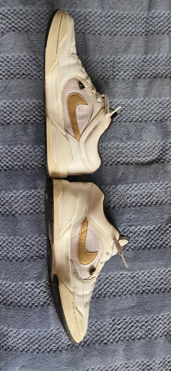 Zapatillas Air Jordan blancas - 4