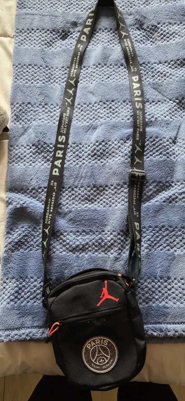Bolso cruzado negro con logo - 3