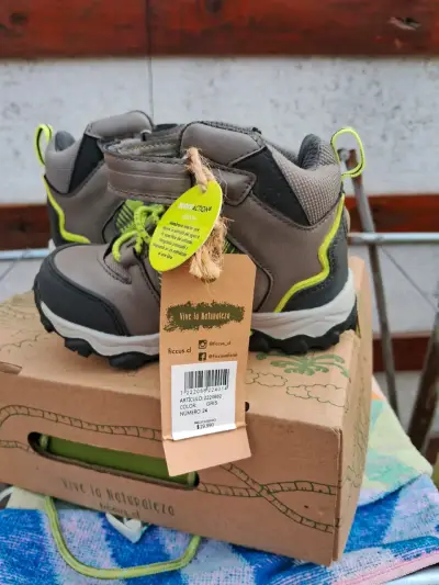 Botas para niños gris y verde - miniatura 1