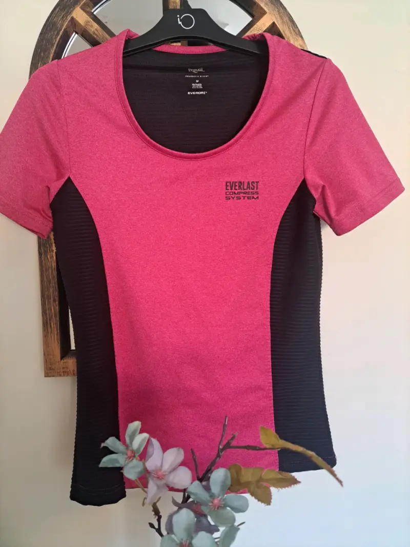Polera deportiva Everlast rosa