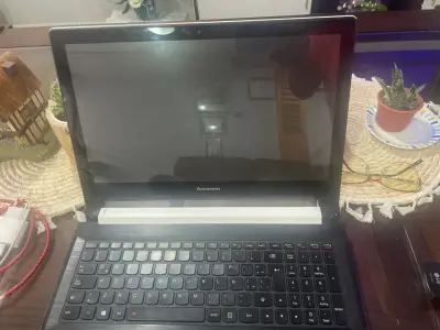 Notebook Lenovo blanco - miniatura 2