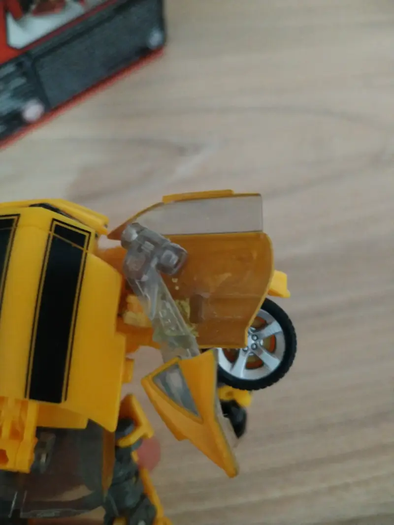 Figura Transformers Bumblebee - 2