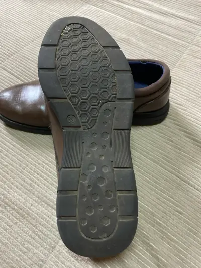 Zapatos de vestir marrones - miniatura 4