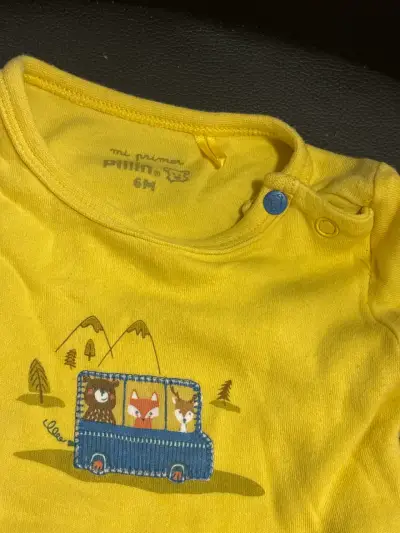 Body amarillo con diseño infantil - miniatura 1