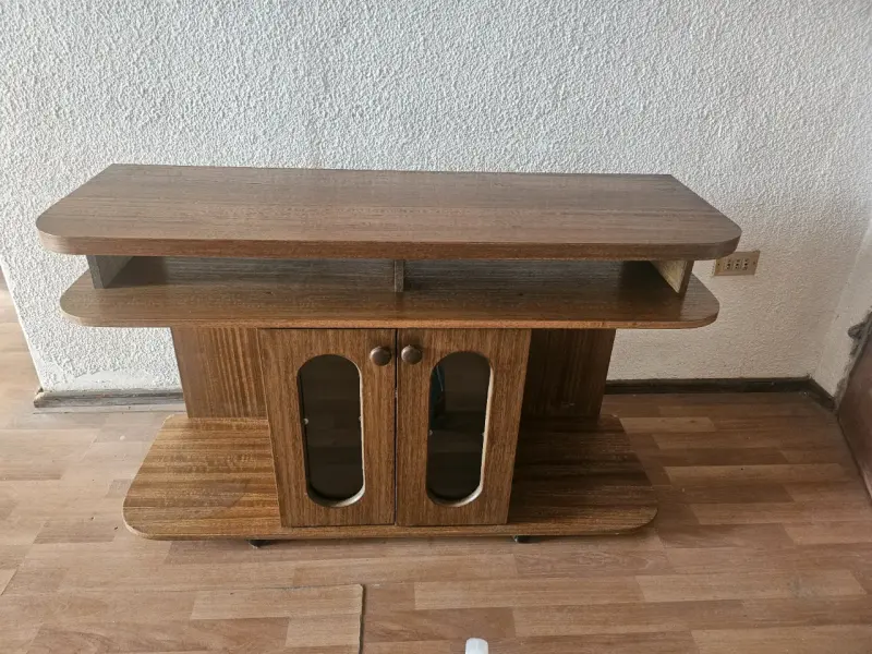 Mueble para TV con ruedas - 3