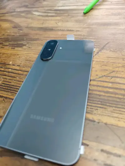 Samsung A57 nuevo - miniatura 1