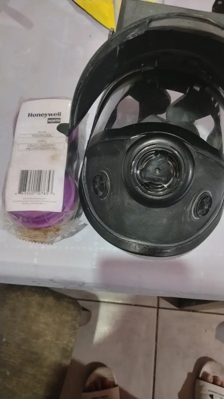 Máscara respiratoria Honeywell con filtro - 1