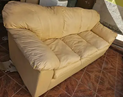 Sofá de tres cuerpos beige - miniatura 2