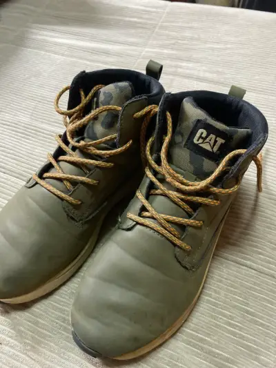 Botas CAT verdes militares - miniatura 1