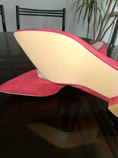 Zapatos rojos de tacón bajo - miniatura 4