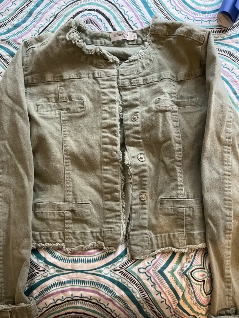 Chaqueta verde desgastada - 1
