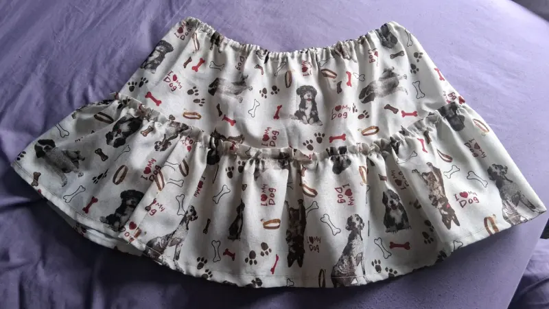 Falda estampada perros