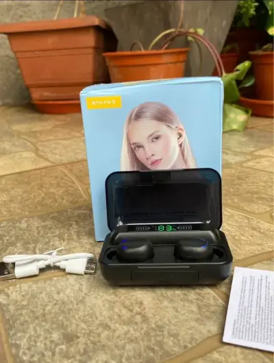 BTH-F9-5 True Wireless Earbuds Bluetooth con Power - miniatura 2