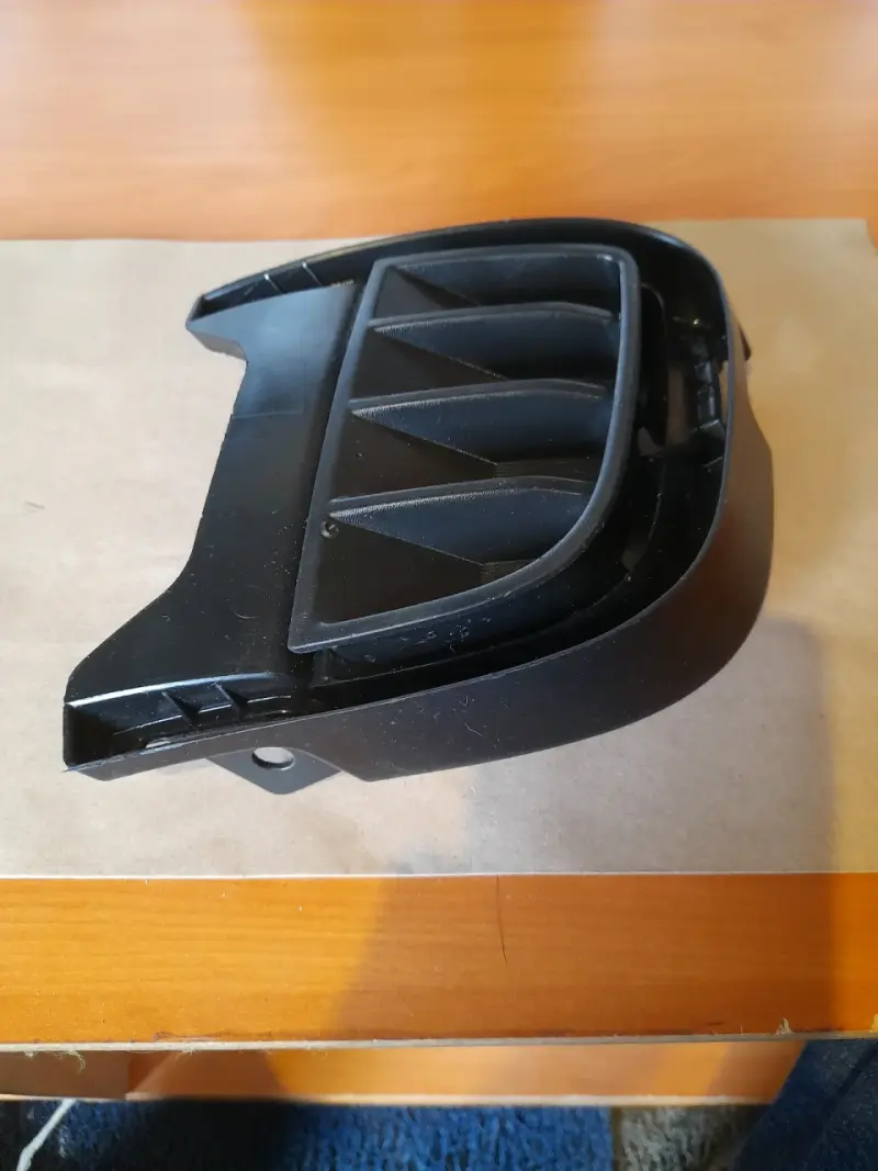 Rejilla de parachoque trasero subaru legacy 2007 - 1