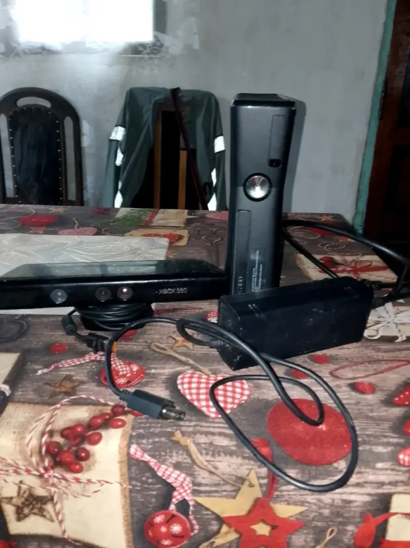 Consola Xbox 360 con sensor Kinect