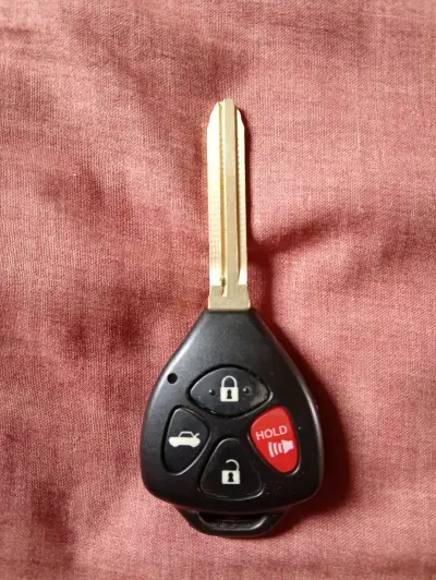 Llave control remoto para auto carcasa - miniatura 1