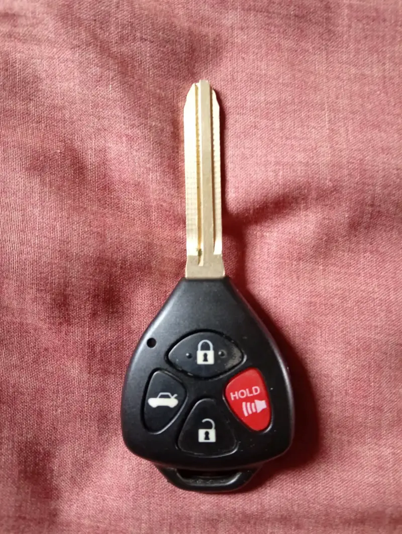 Llave control remoto para auto carcasa - 2