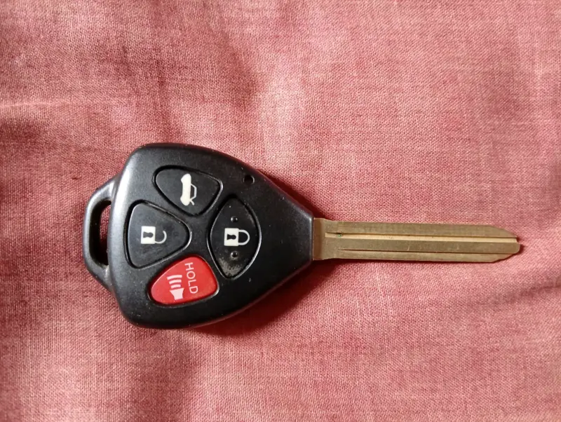 Llave control remoto para auto carcasa - 3