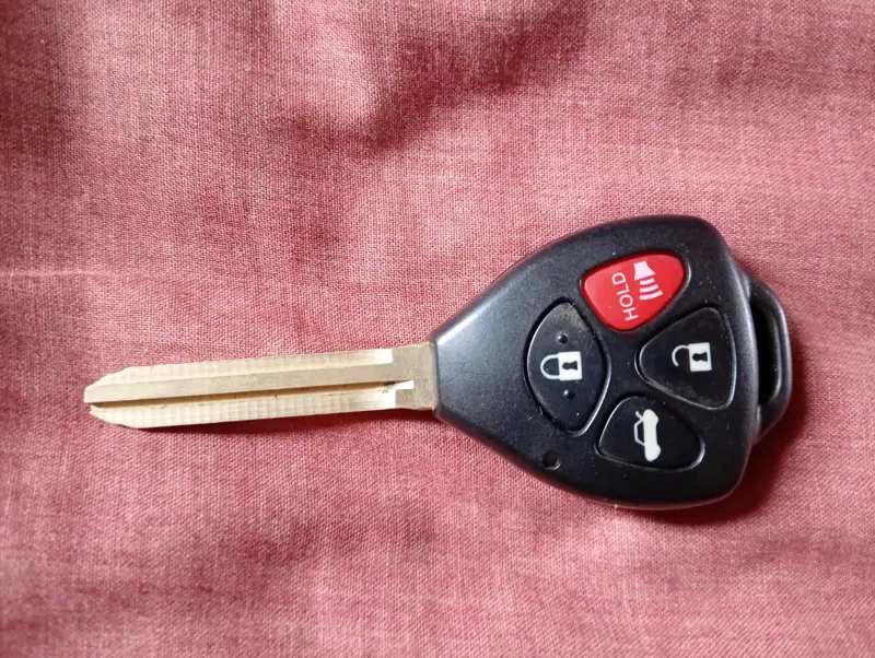 Llave control remoto para auto carcasa - 4