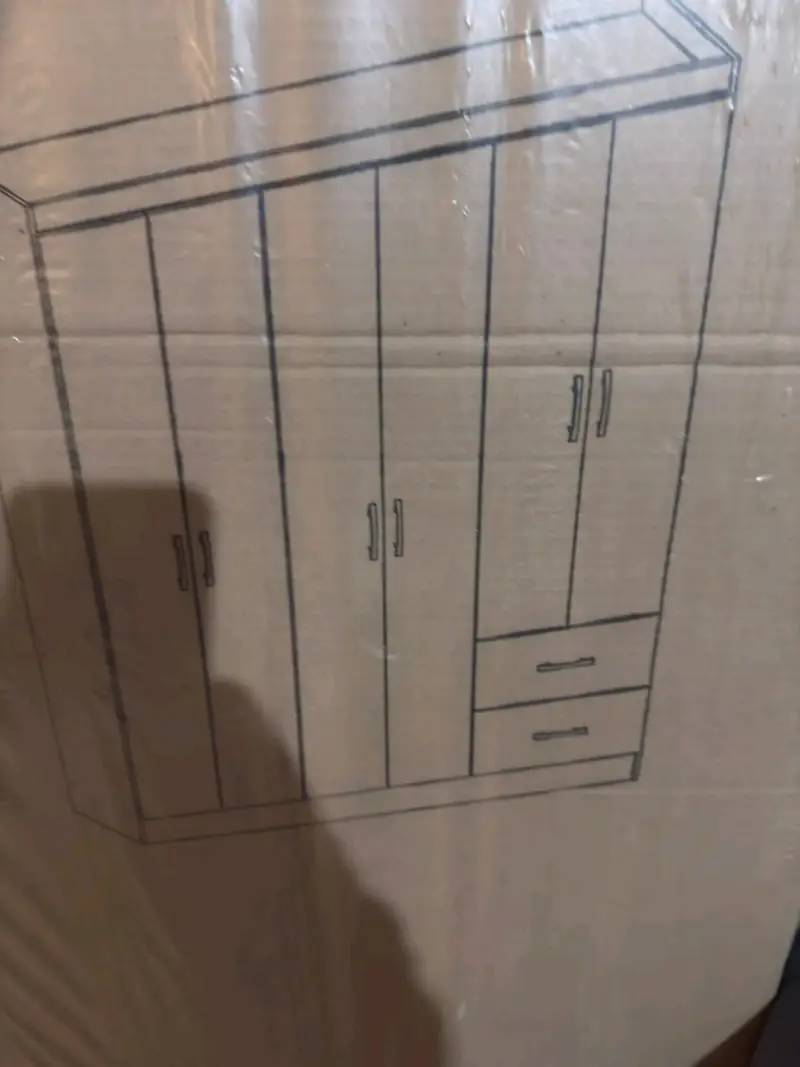Armario de madera nuevo - 1